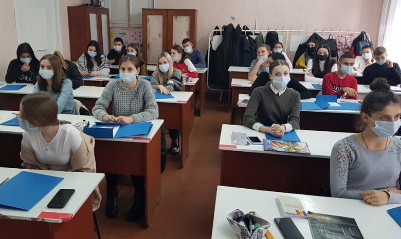 Tinerii din Soroca au fost informați despre drepturile lor și mecanismele locale de acces la justiție