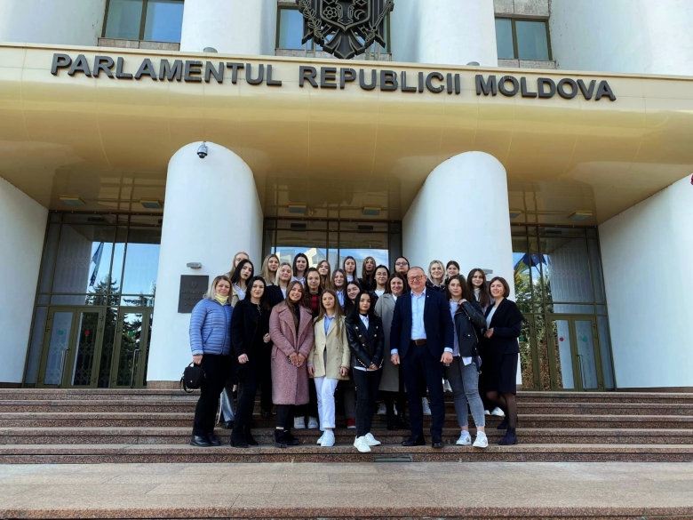 Fetele lidere ajung oriunde își doresc ele