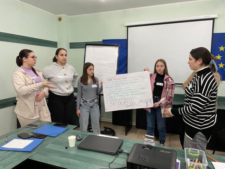 Tinerii bancheri în colectare de fonduri