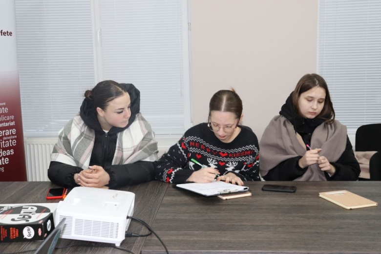 Liderism în acțiune: 20 de fete instruite în luarea deciziilor și advocacy