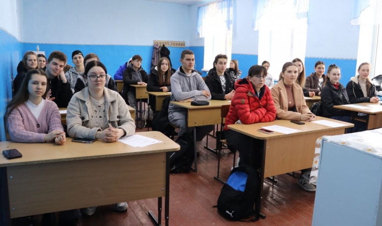 Tinerii din Visoca, informați despre egalitatea de gen și accesul la justiție