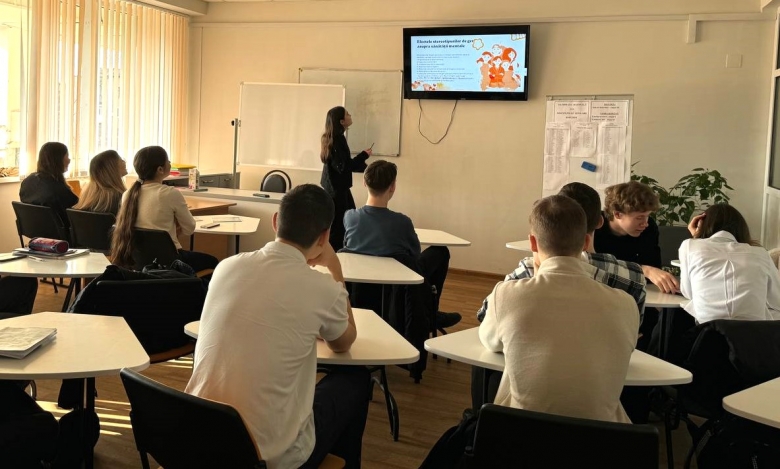 Spre o școală egalitară