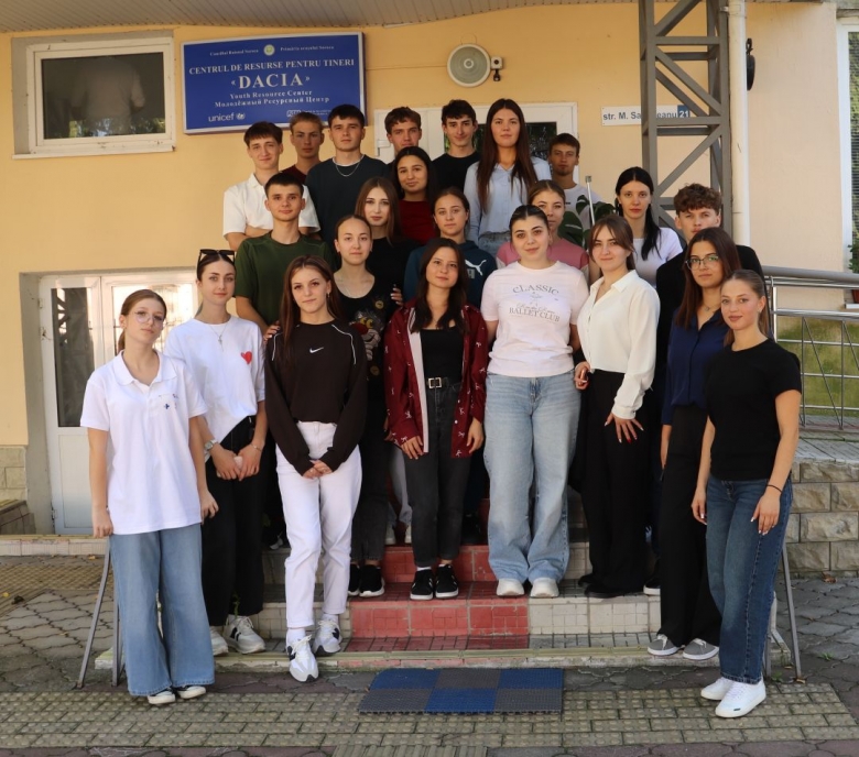 Tinerii „Agents of Change” învață să recunoască și să combată știrile false