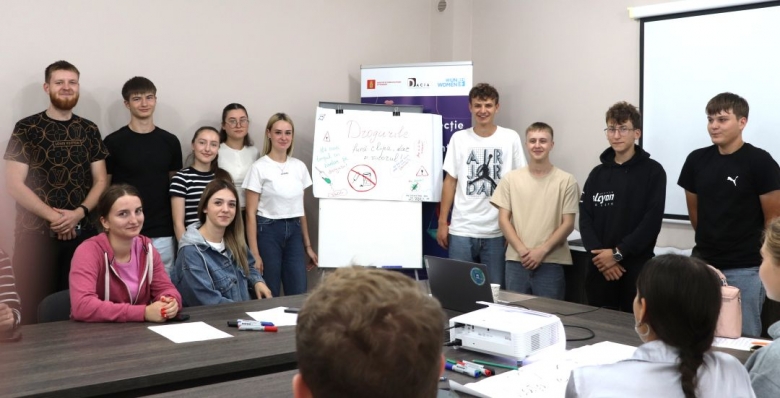Discuții deschise și exerciții interactive