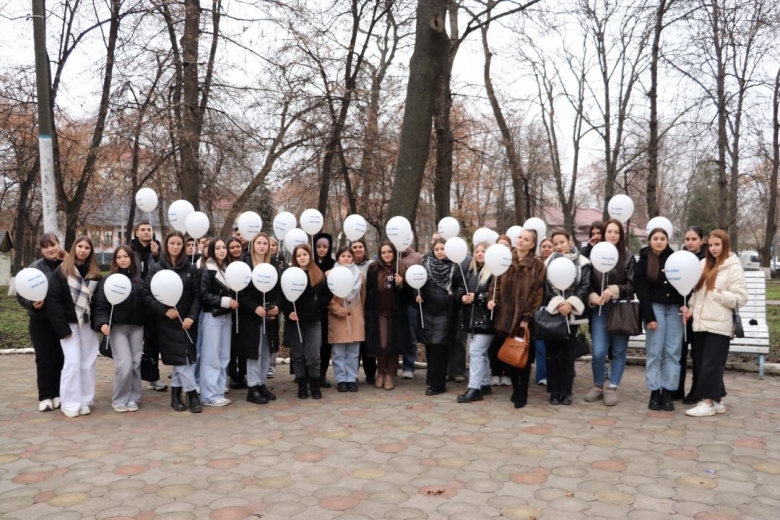 Campanie de informare: „Fete și băieți = drepturi egale”